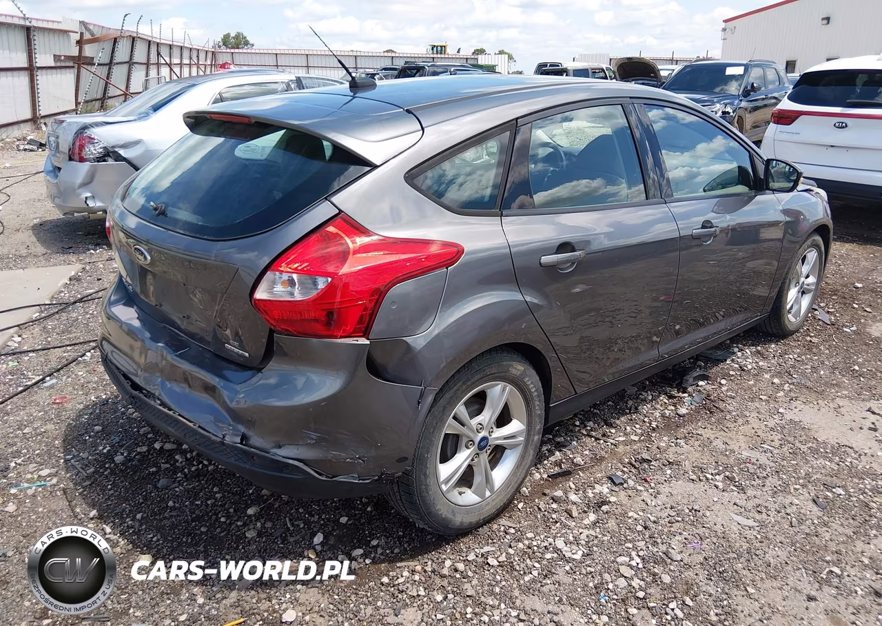 2013 Ford Focus Se VIN:1FADP3K24DL244127 - 4