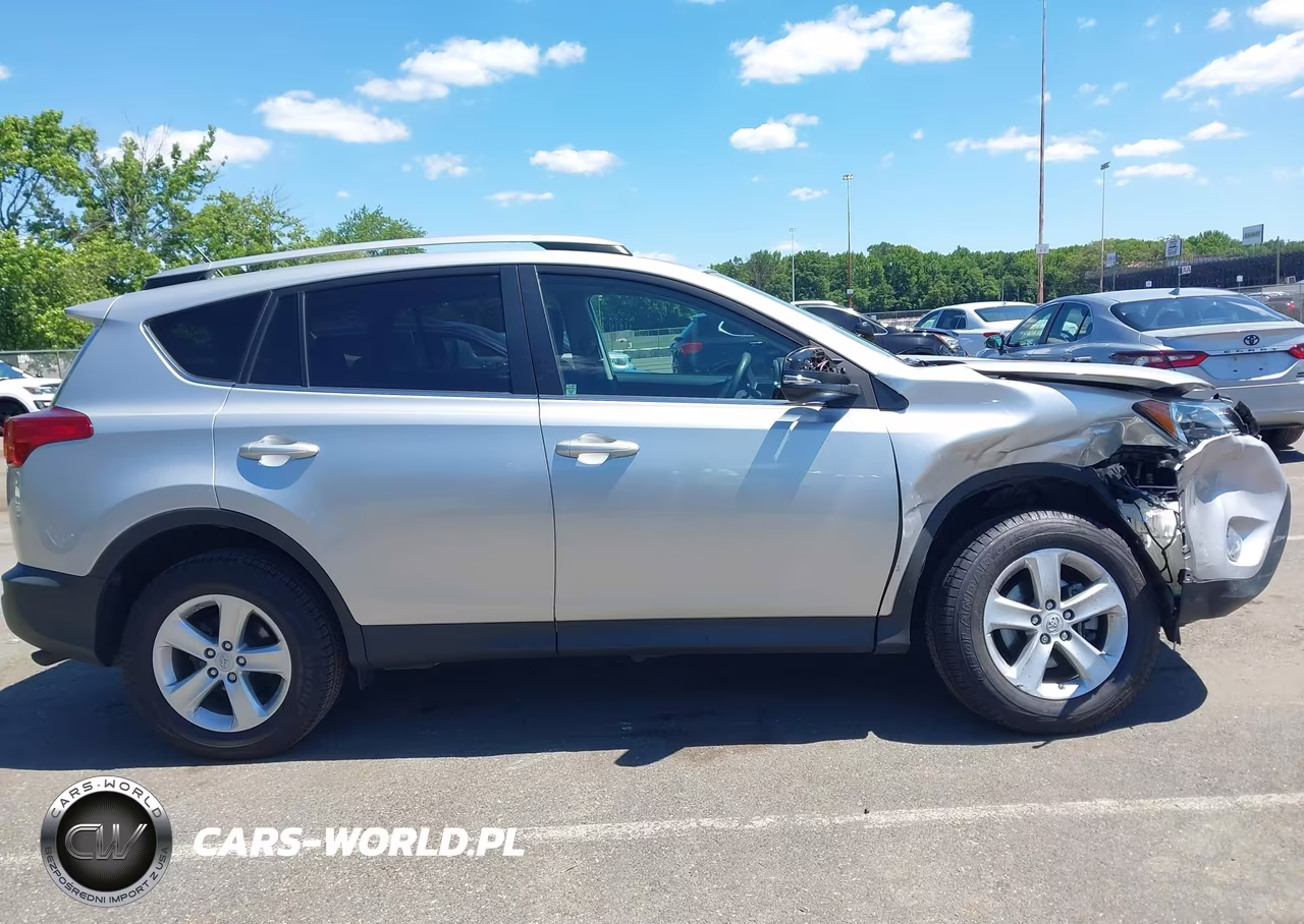 2013 Toyota Rav4 Xle VIN:2T3RFREV2DW067053 - 13