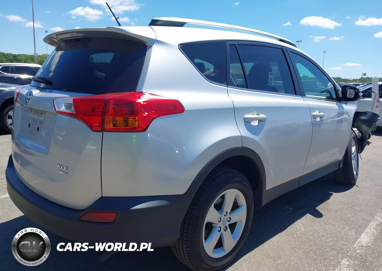 2013 Toyota Rav4 Xle VIN:2T3RFREV2DW067053 - 4