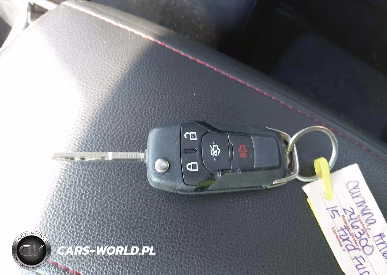 2015 Ford Fusion Se VIN:1FA6P0HD3F5105842 - 11