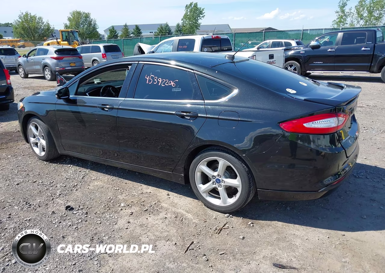 2015 Ford Fusion Se VIN:1FA6P0HD3F5105842 - 3
