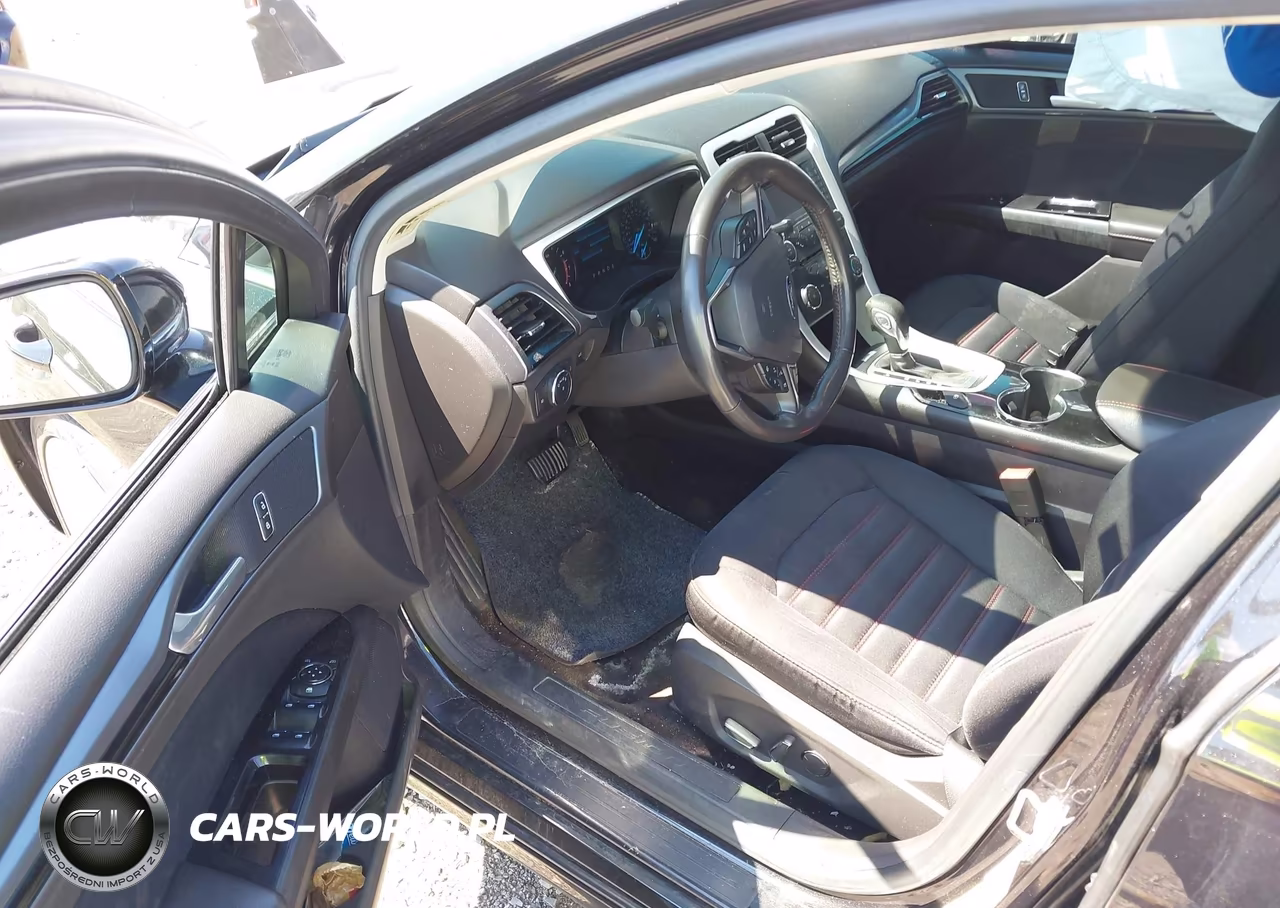 2015 Ford Fusion Se VIN:1FA6P0HD3F5105842 - 5