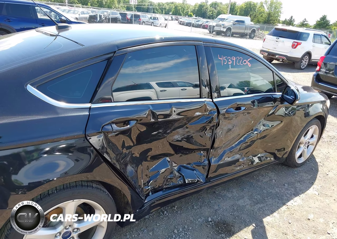 2015 Ford Fusion Se VIN:1FA6P0HD3F5105842 - 6