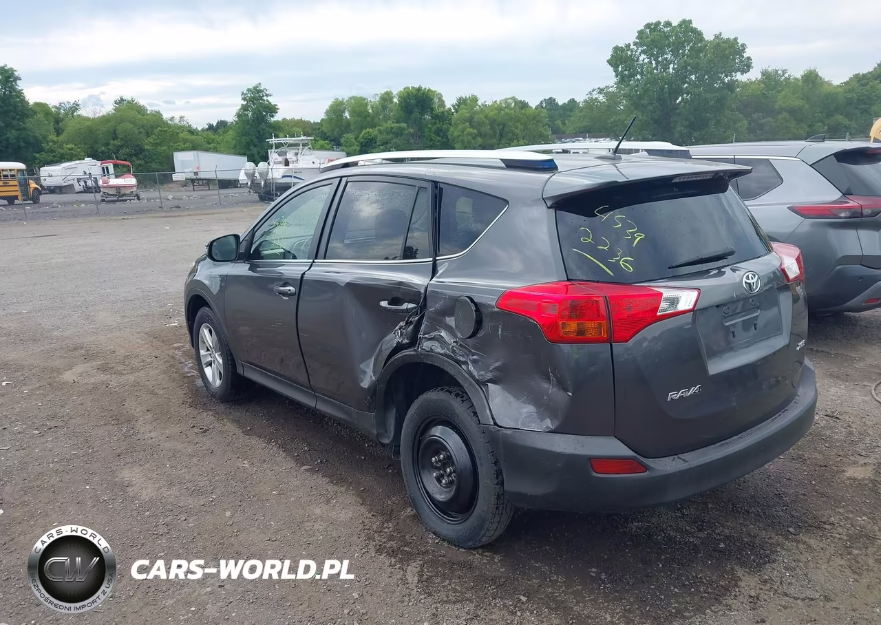 2014 Toyota Rav4 Xle VIN:JTMWFREV0EJ018324 - 3