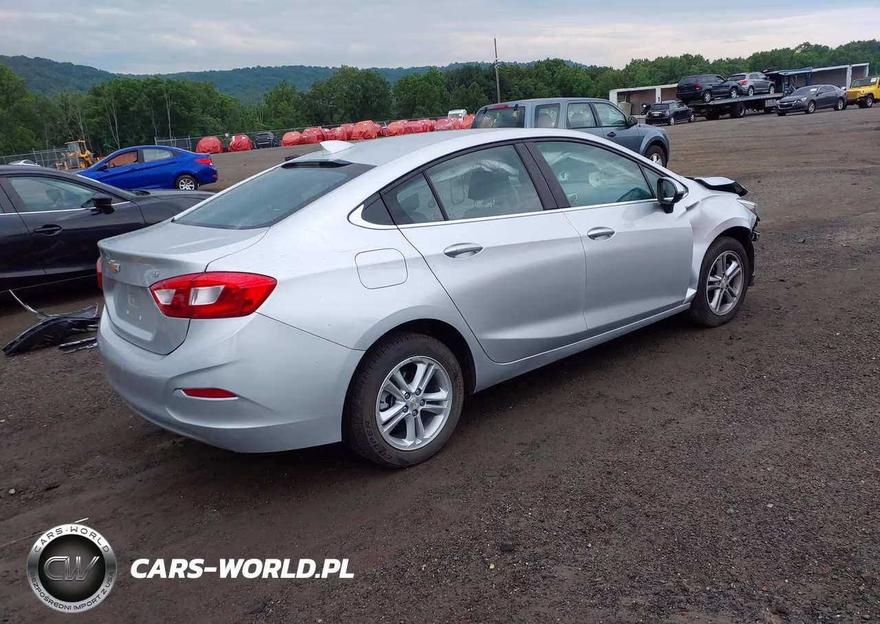 2017 Chevrolet Cruze Lt Auto VIN:1G1BE5SM6H7130254 - 4