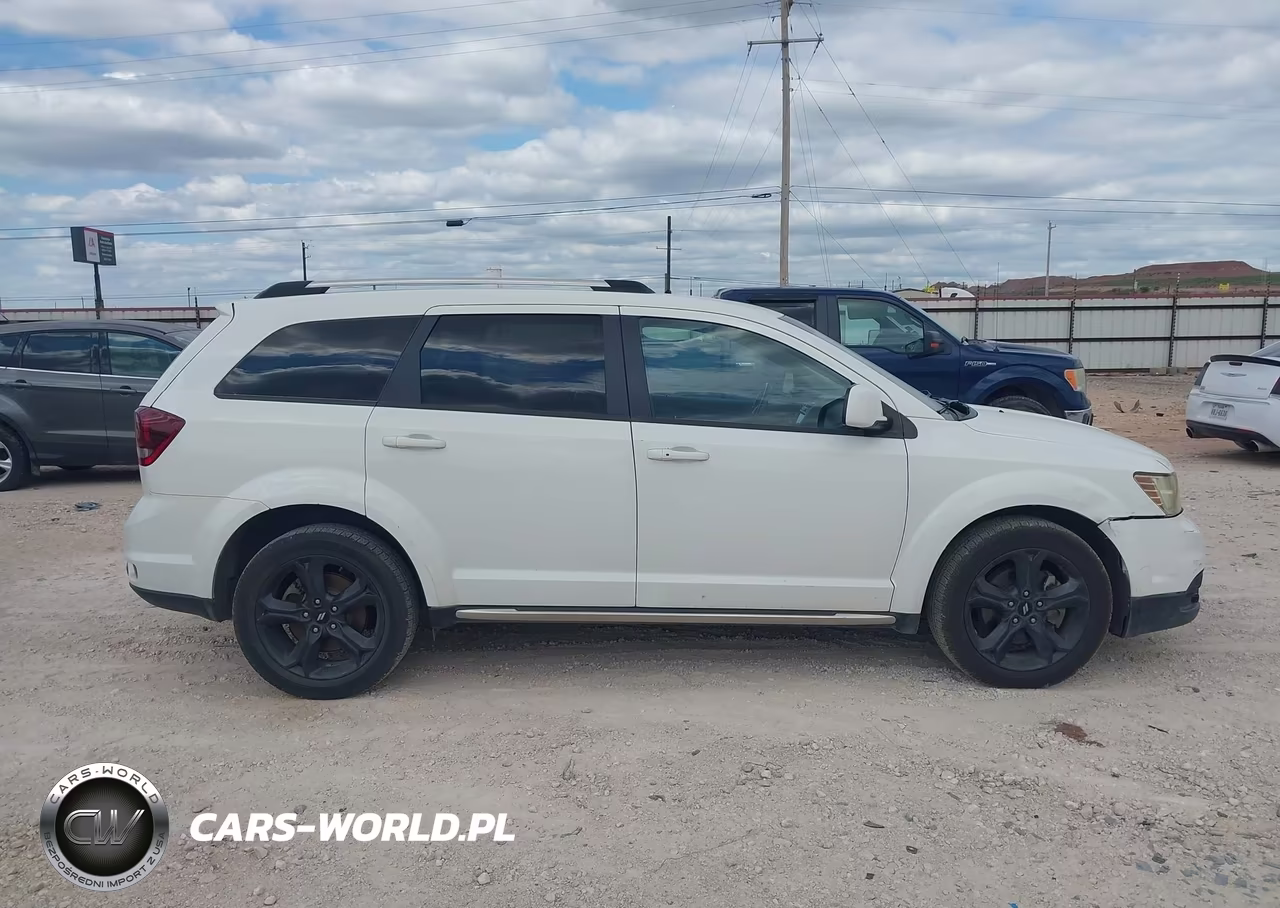 2018 Dodge Journey Crossroad VIN:3C4PDCGG4JT379077 - 13