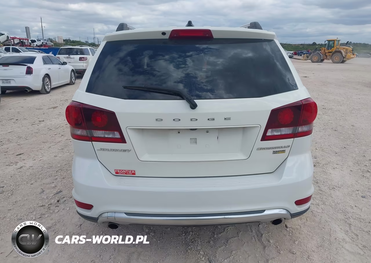 2018 Dodge Journey Crossroad VIN:3C4PDCGG4JT379077 - 16