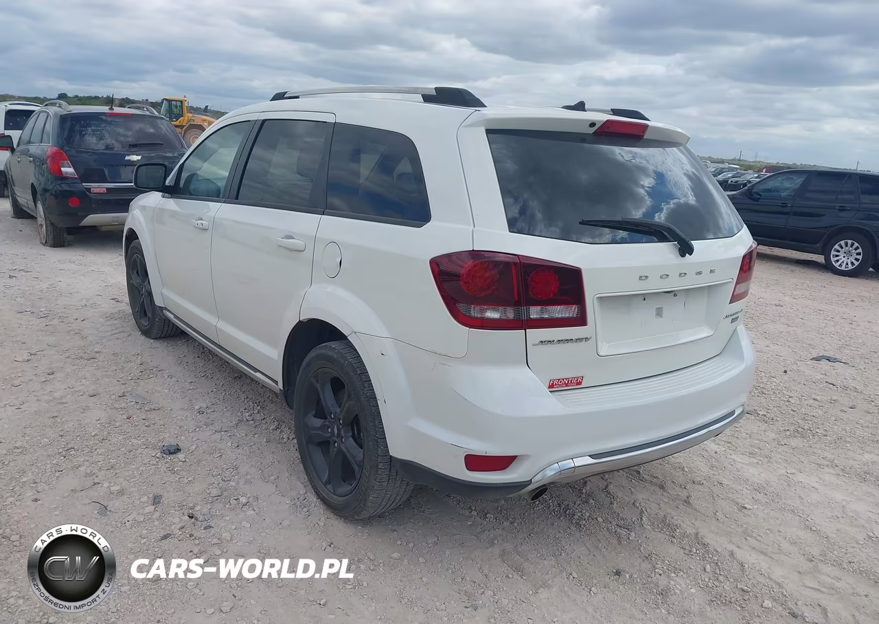 2018 Dodge Journey Crossroad VIN:3C4PDCGG4JT379077 - 3