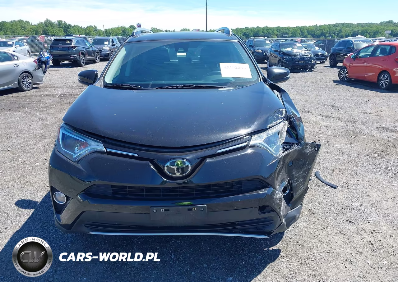 2018 Toyota Rav4 Xle VIN:2T3RFREV9JW713233 - 12