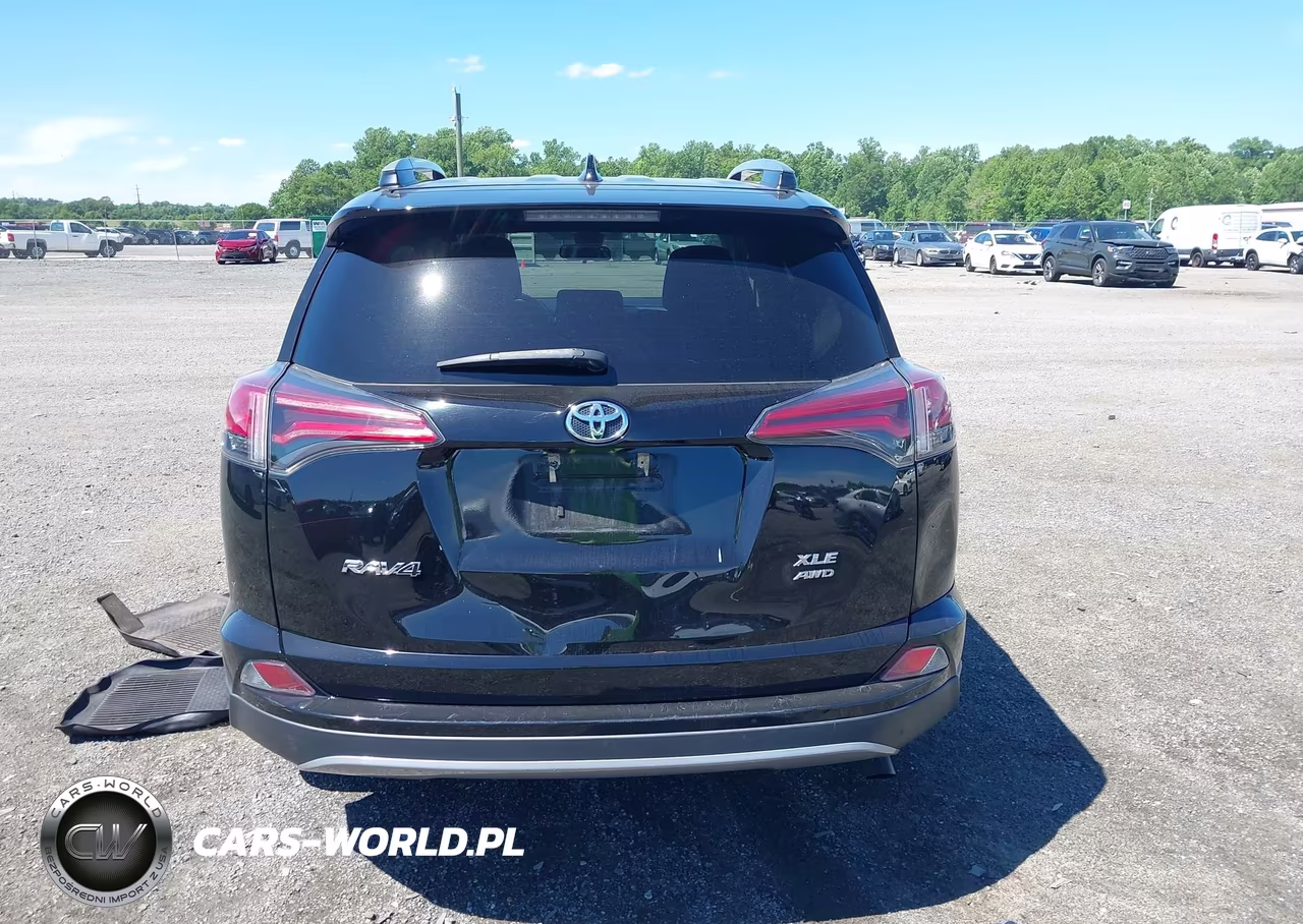 2018 Toyota Rav4 Xle VIN:2T3RFREV9JW713233 - 16