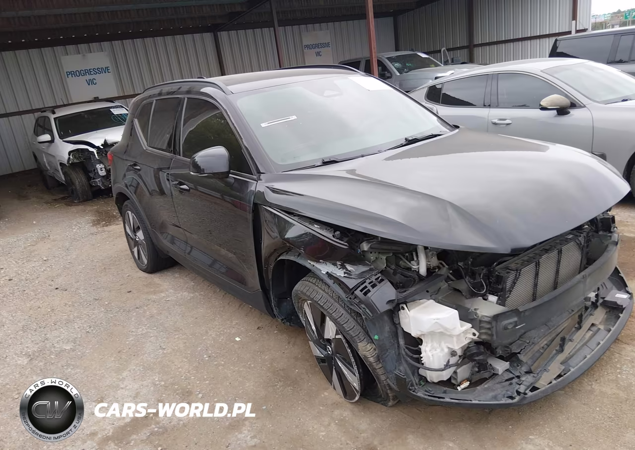 2025 Volvo Ex40 Core, Twin Motor, Fully Electric – zdjęcie 1 z 19