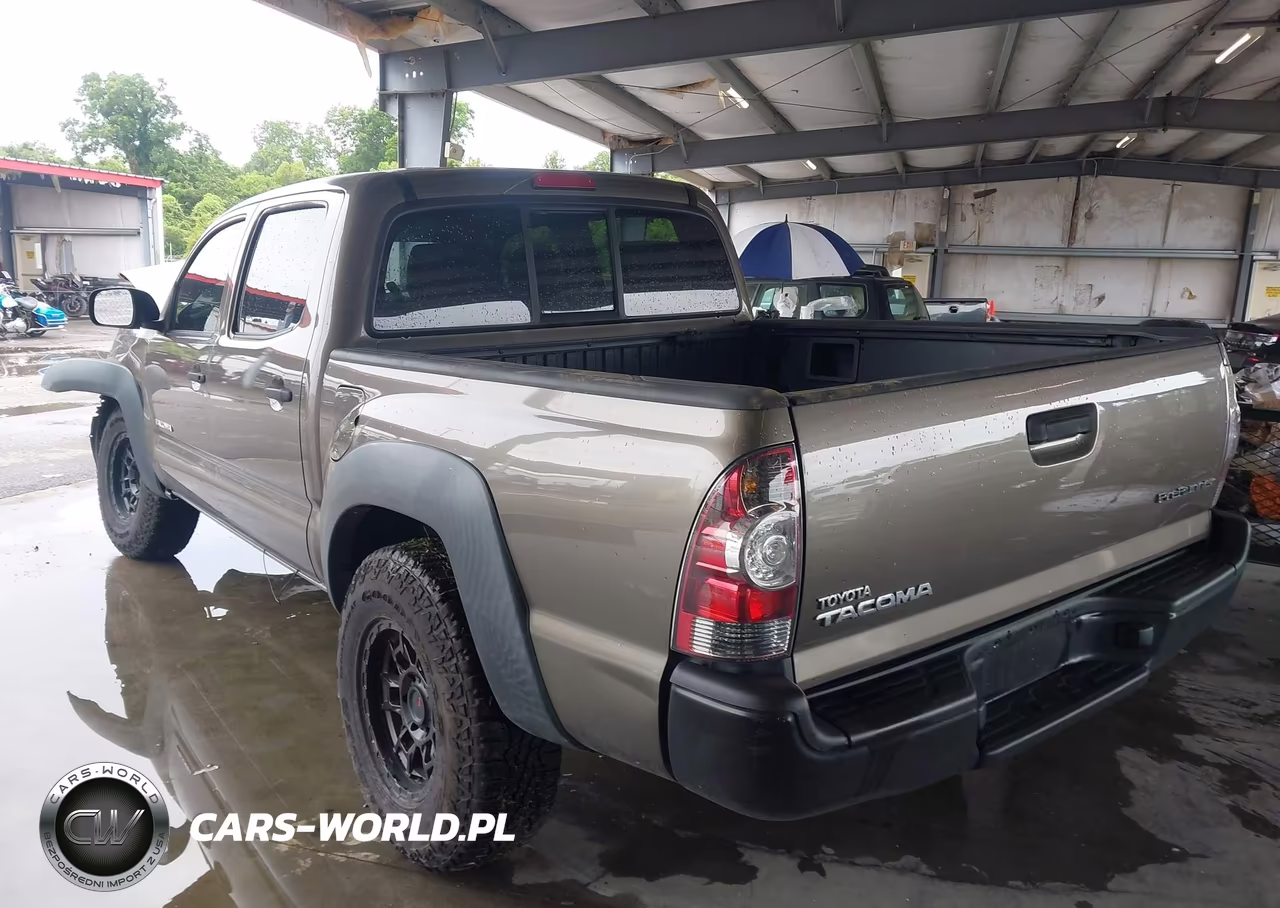 2011 Toyota Tacoma Prerunner VIN:5TFJX4GNXBX003779 - 3