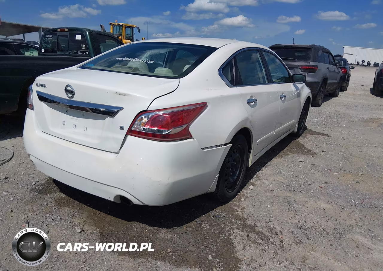 2015 Nissan Altima 2.5 S VIN:1N4AL3AP0FC187472 - 4
