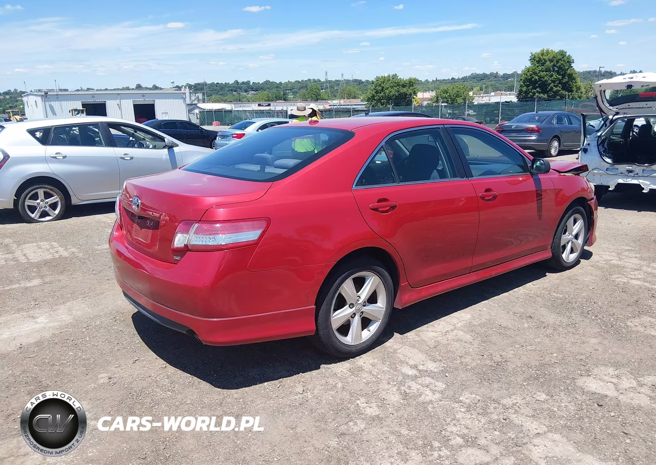 2010 Toyota Camry Se VIN:4T1BF3EK2AU521455 - 4