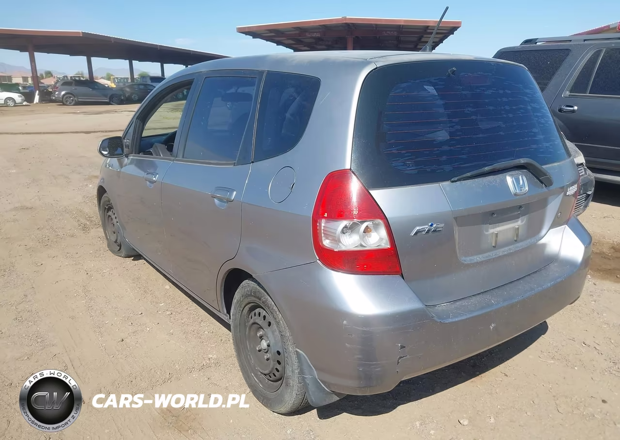 2008 Honda Fit VIN:JHMGD38418S030621 - 3