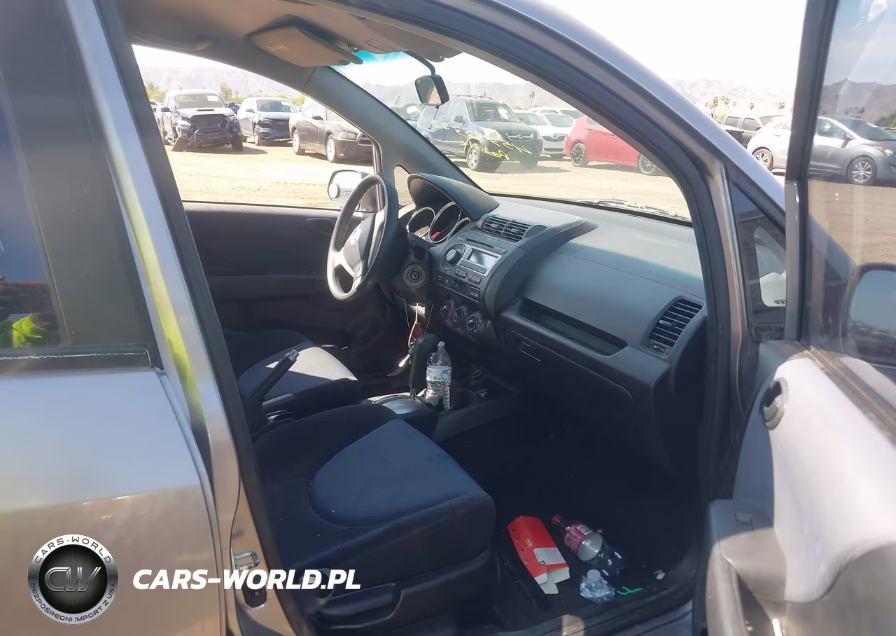 2008 Honda Fit VIN:JHMGD38418S030621 - 5