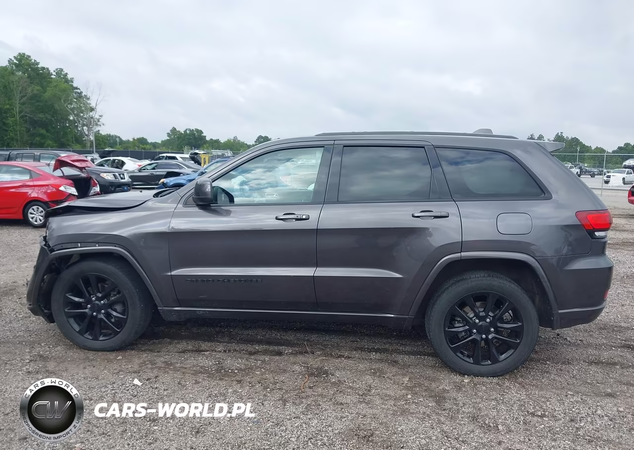 2020 Jeep Grand Cherokee Altitude 4X2 VIN:1C4RJEAG9LC268612 - 14