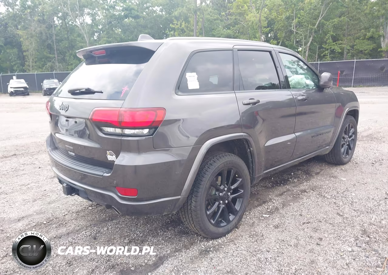 2020 Jeep Grand Cherokee Altitude 4X2 VIN:1C4RJEAG9LC268612 - 4