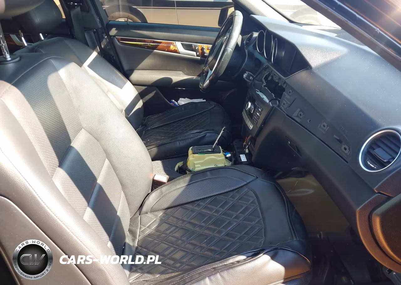 2014 Mercedes-Benz C 250 Sport VIN:WDDGF4HB3EA966179 - 5