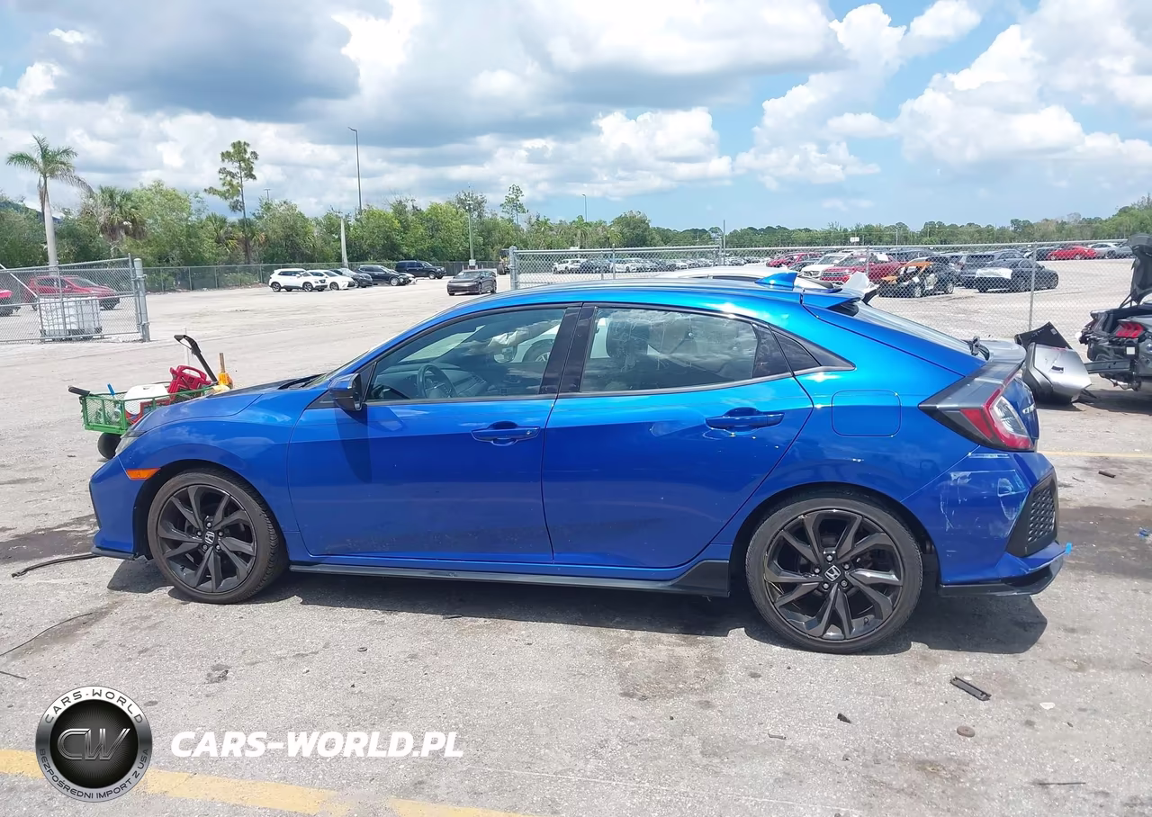 2018 Honda Civic Sport VIN:SHHFK7G49JU205145 - 13