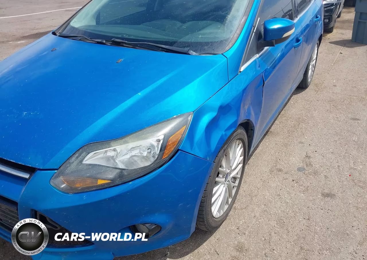 2014 Ford Focus Titanium VIN:1FADP3J23EL118277 - 6