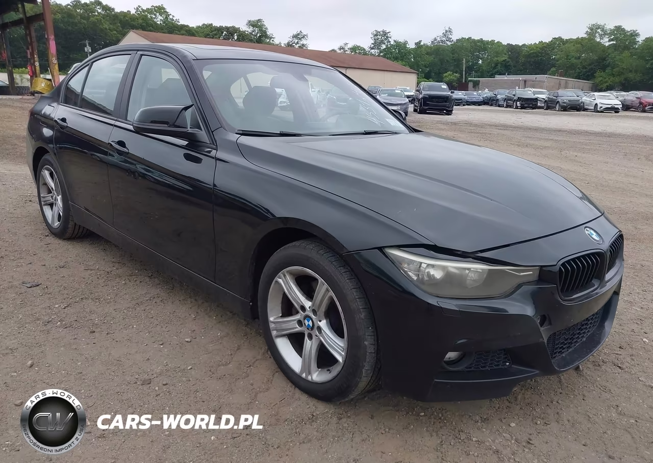 2013 BMW 328I xDrive – zdjęcie 1 z 17