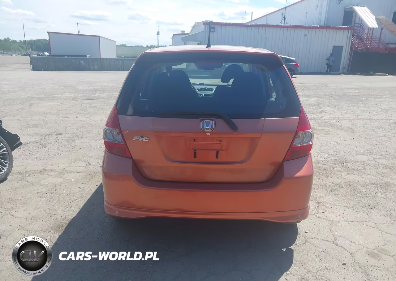 2007 Honda Fit Sport VIN:JHMGD38697S067075 - 16