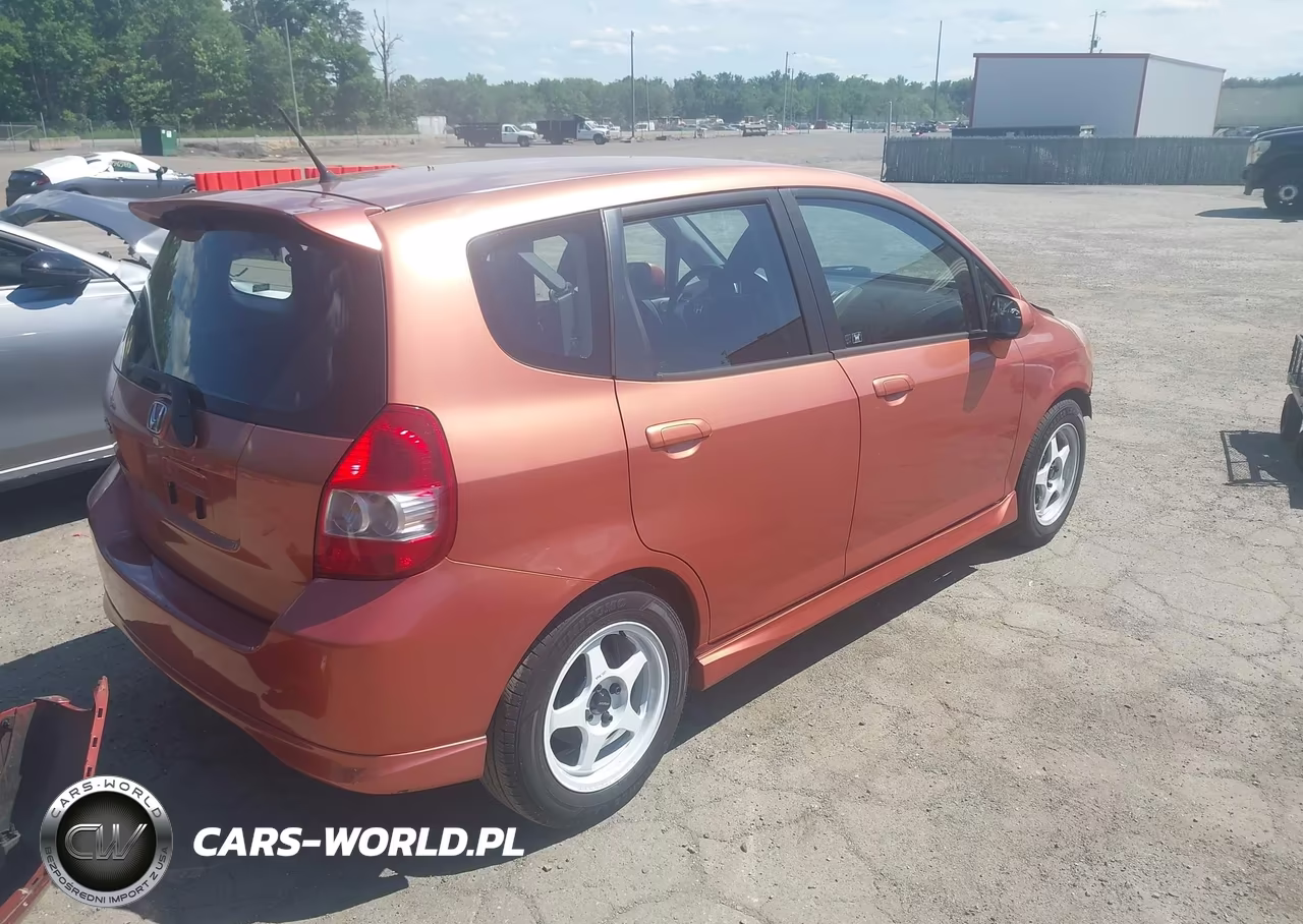 2007 Honda Fit Sport VIN:JHMGD38697S067075 - 4