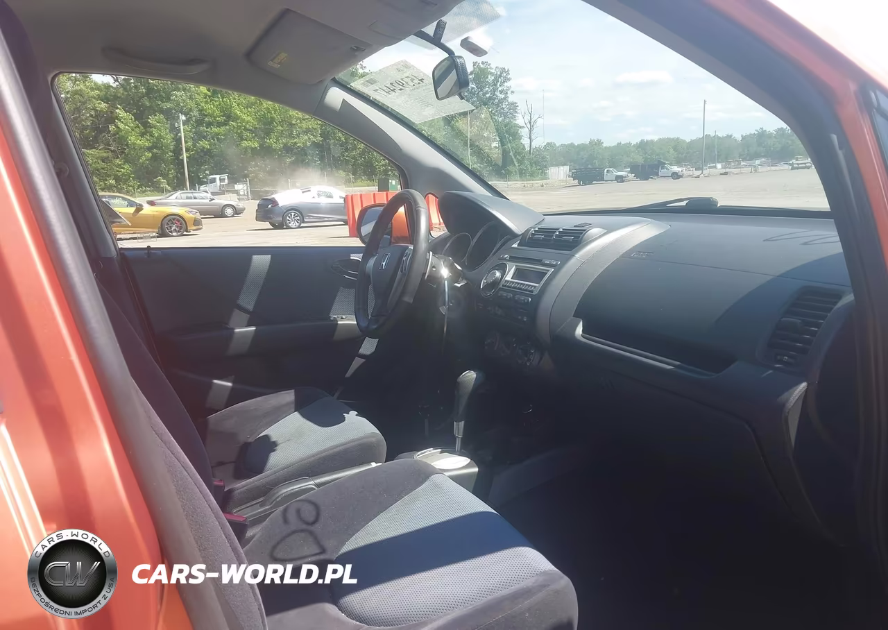 2007 Honda Fit Sport VIN:JHMGD38697S067075 - 5