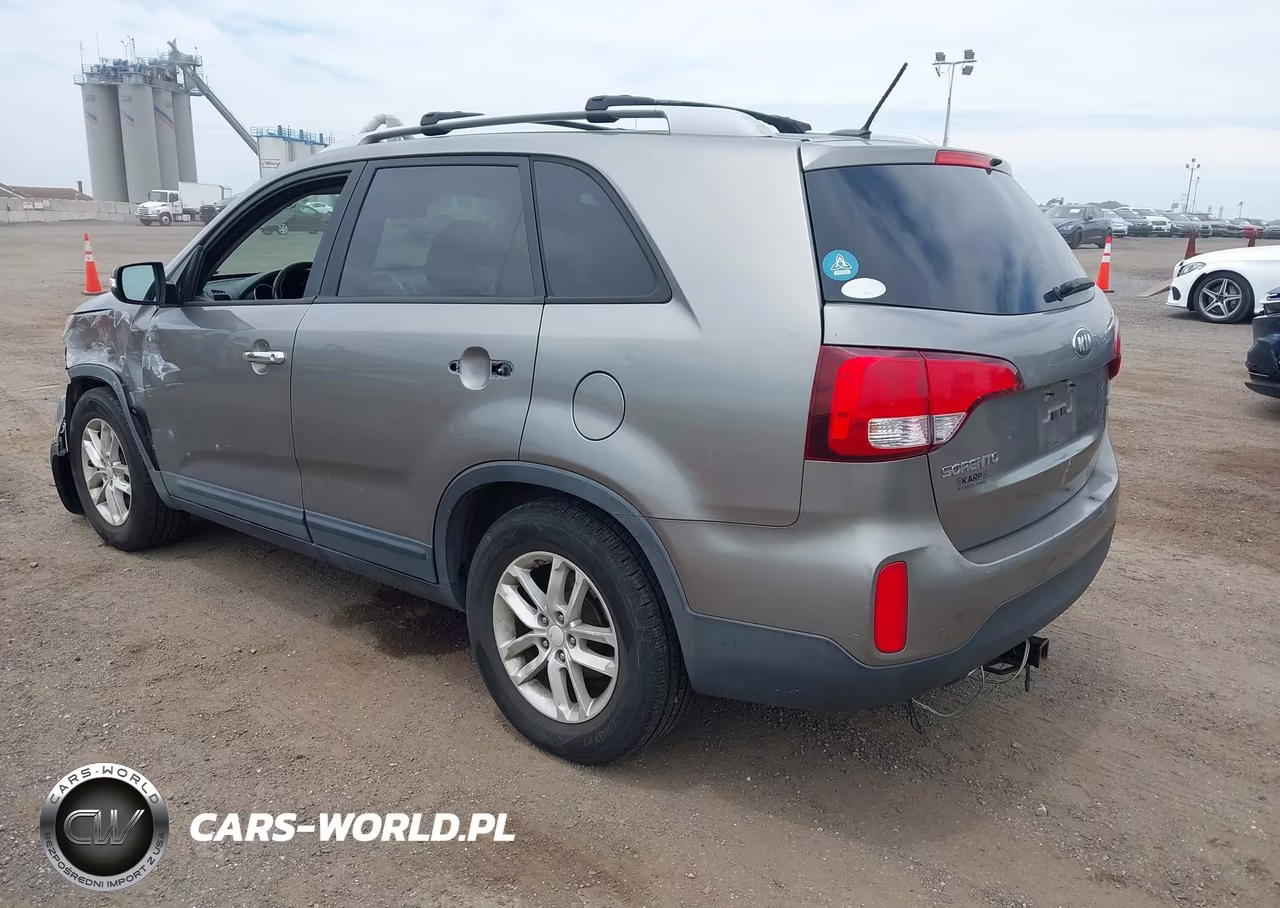 2014 Kia Sorento Lx VIN:5XYKT4A6XEG431909 - 3