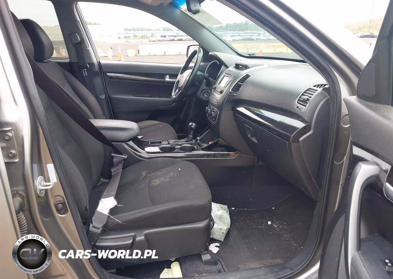 2014 Kia Sorento Lx VIN:5XYKT4A6XEG431909 - 5