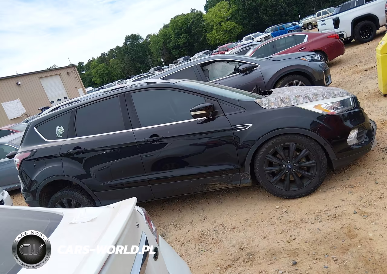 2018 Ford Escape Titanium VIN:1FMCU9J96JUB50509 - 13