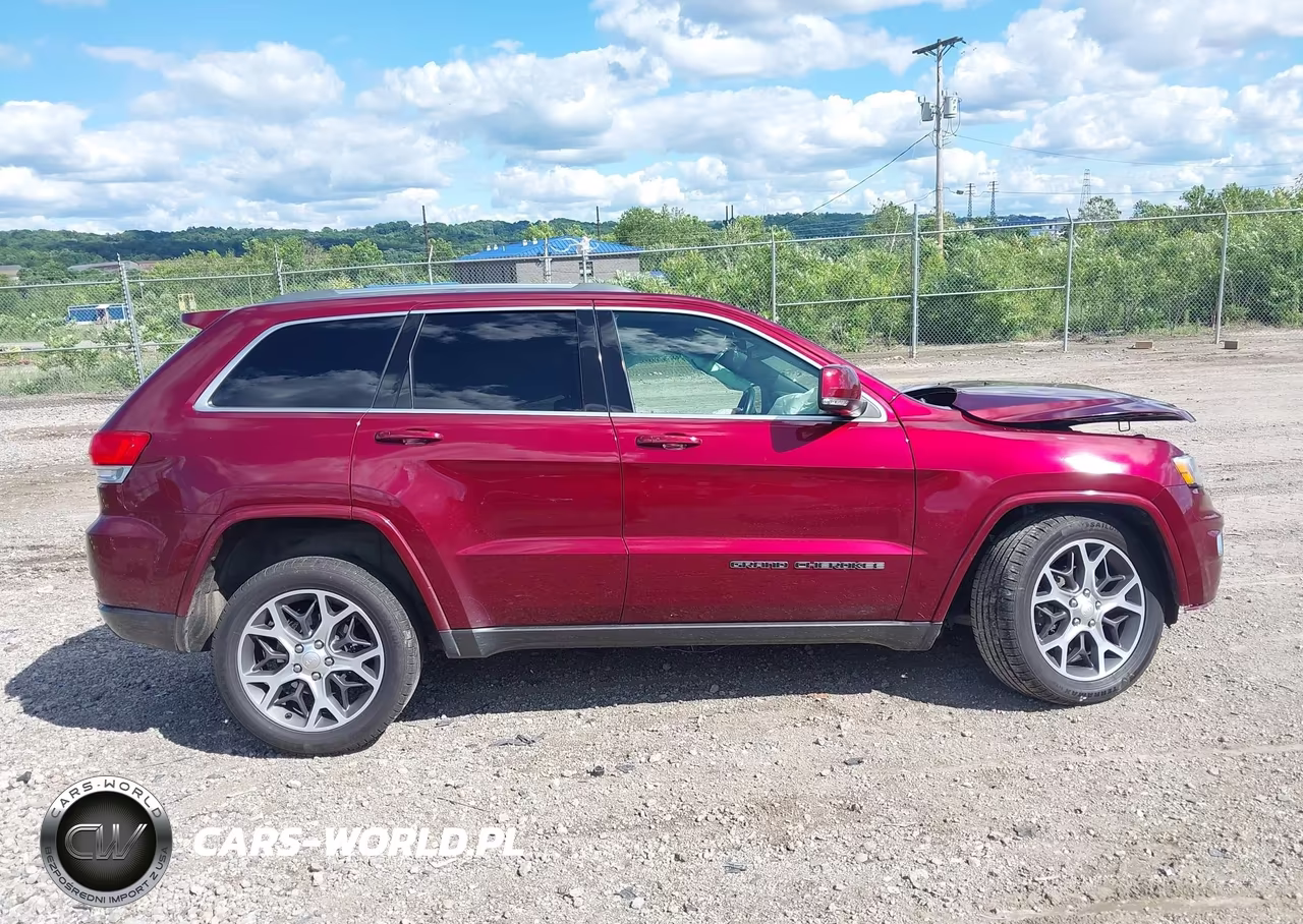 2018 Jeep Grand Cherokee Sterling Edition 4X4 VIN:1C4RJFBG2JC332801 - 13