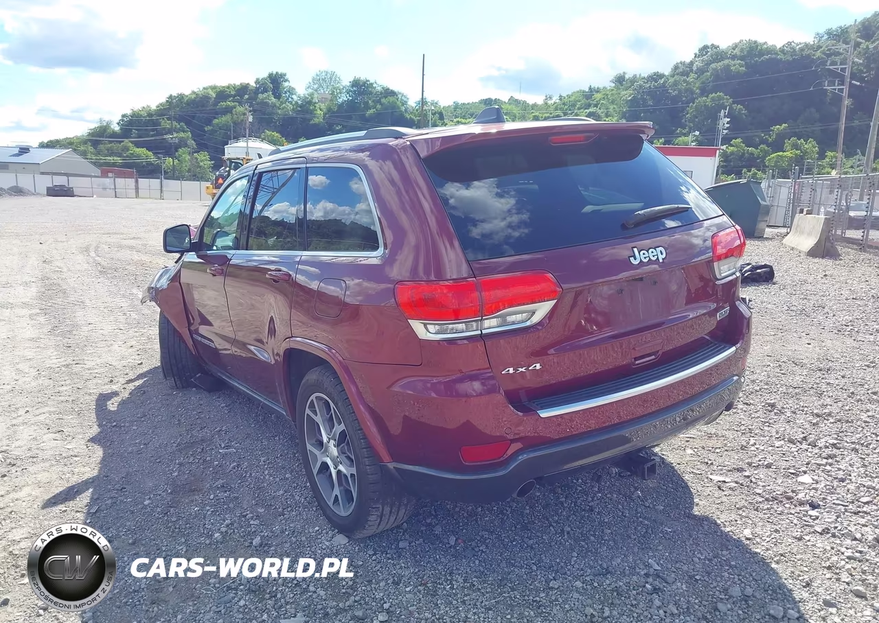 2018 Jeep Grand Cherokee Sterling Edition 4X4 VIN:1C4RJFBG2JC332801 - 3