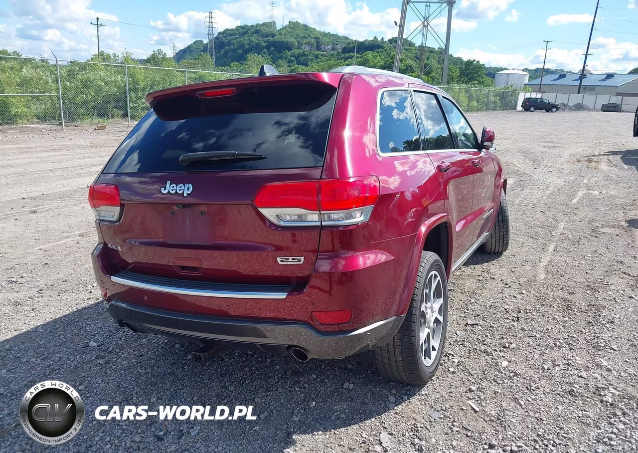 2018 Jeep Grand Cherokee Sterling Edition 4X4 VIN:1C4RJFBG2JC332801 - 4