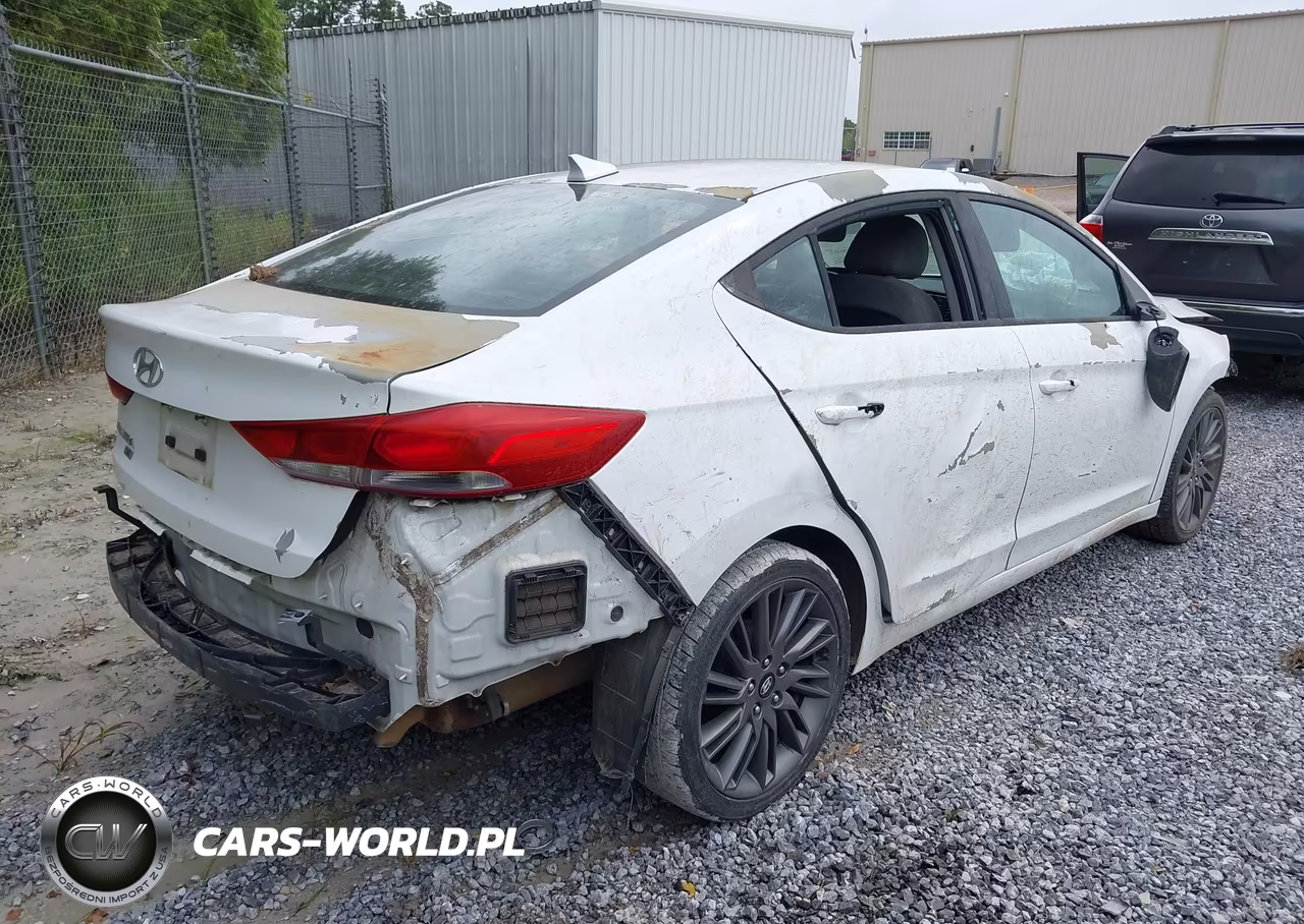 2017 Hyundai Elantra Se VIN:5NPD74LF2HH177359 - 4