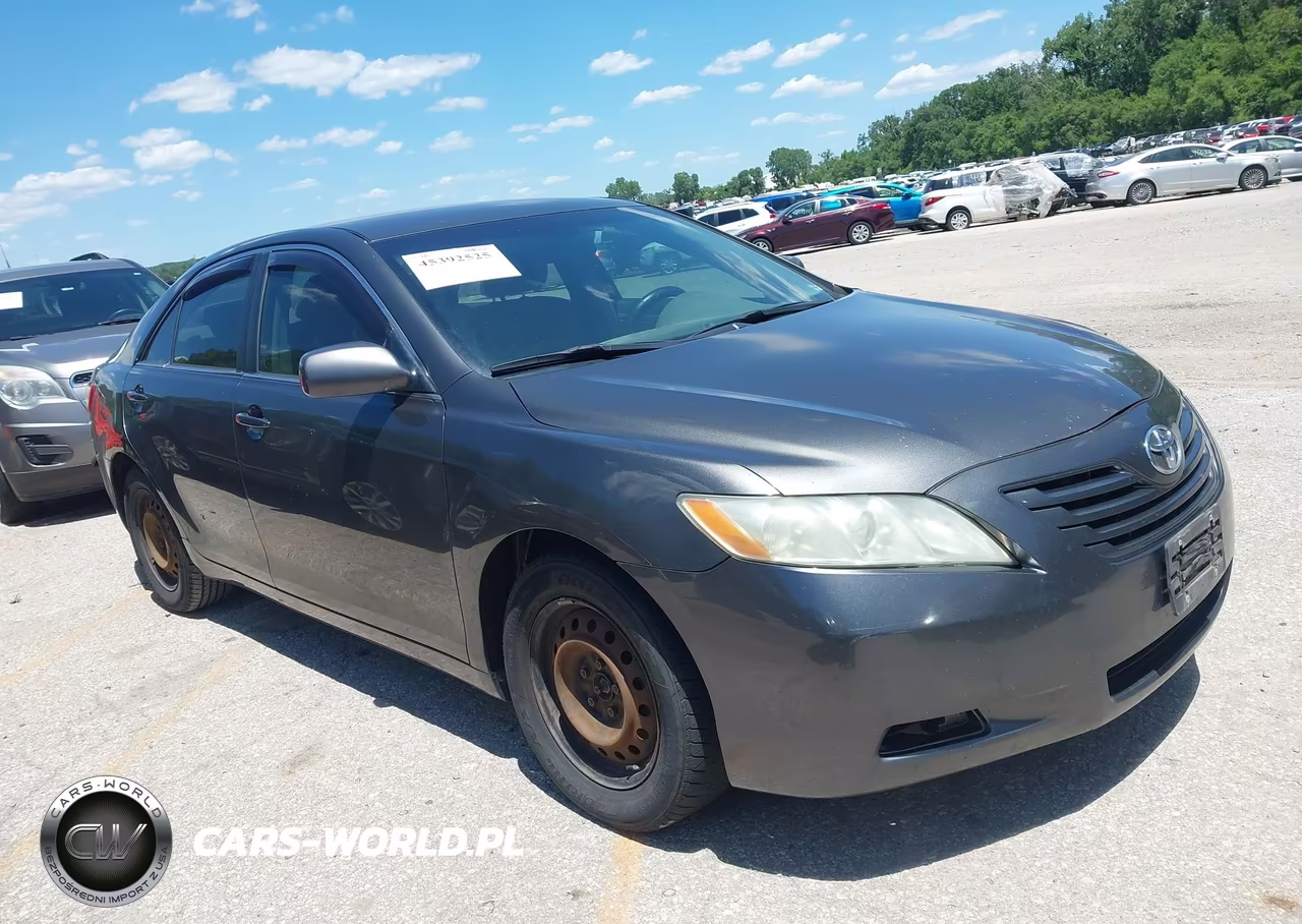 2009 Toyota Camry Le – zdjęcie 1 z 11