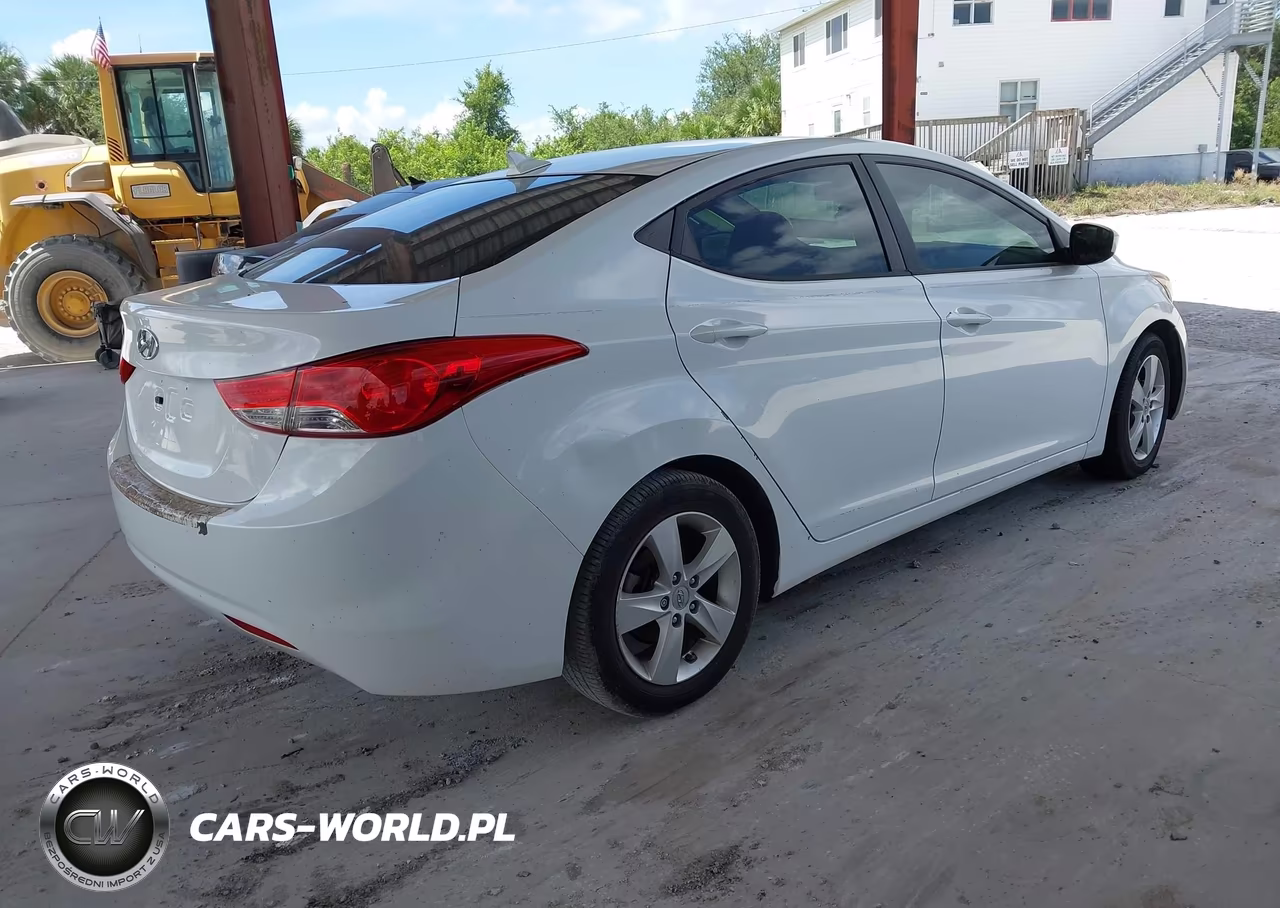 2013 Hyundai Elantra Gls VIN:5NPDH4AE1DH442239 - 4