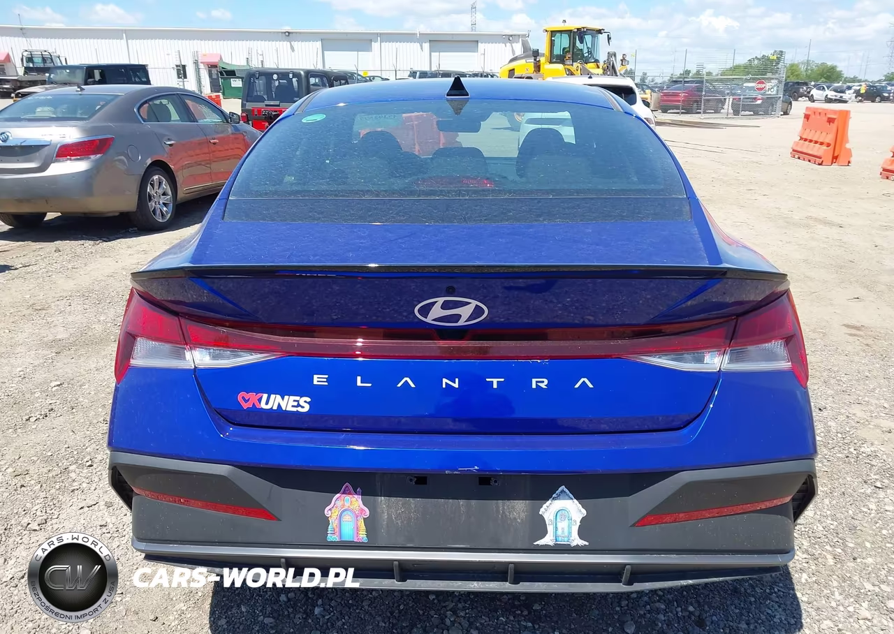 2026 Hyundai Elantra Sel Sport VIN:KMHLM4DG9TU120369 - 16