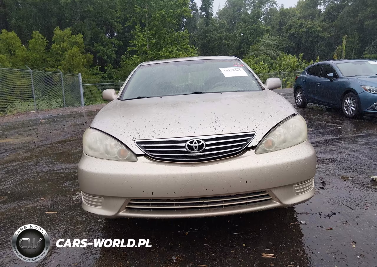 2005 Toyota Camry Le VIN:4T1BE32K85U990725 - 12