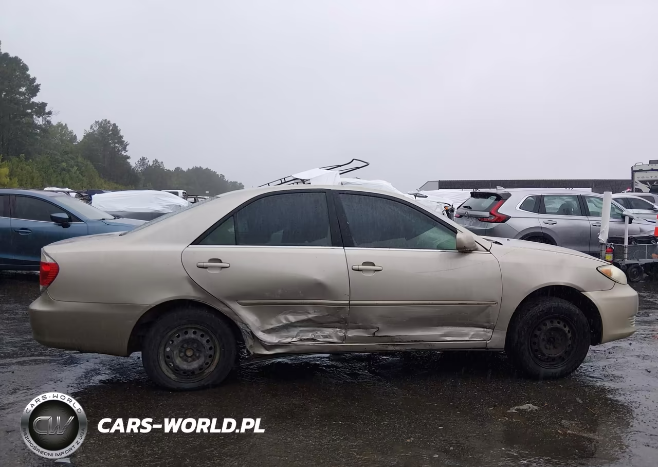 2005 Toyota Camry Le VIN:4T1BE32K85U990725 - 13