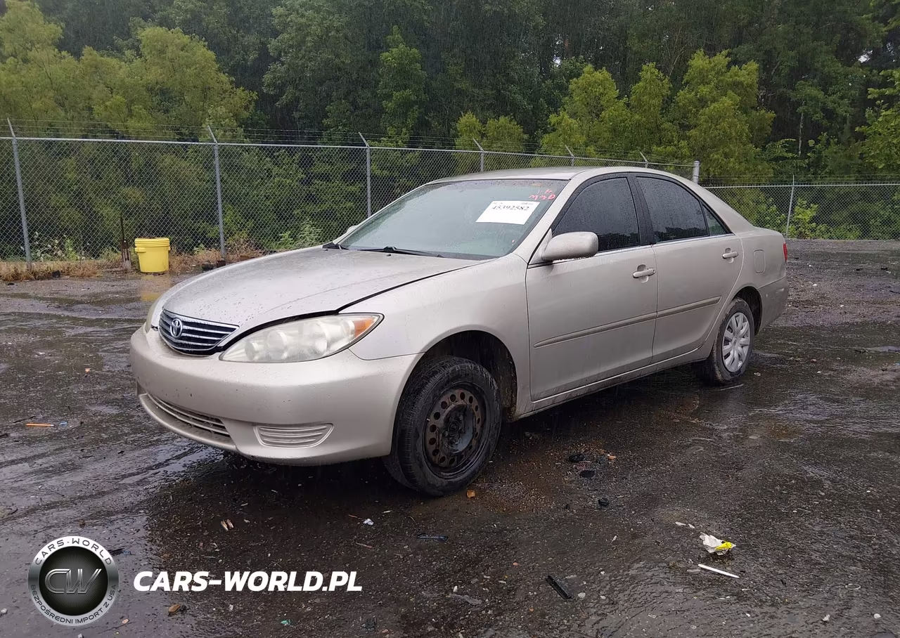 2005 Toyota Camry Le VIN:4T1BE32K85U990725 - 2
