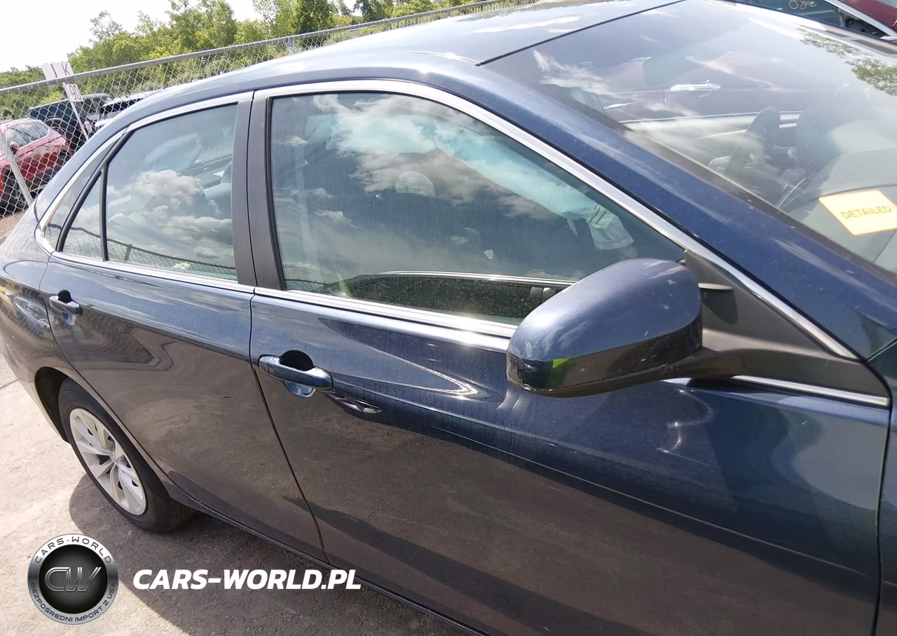 2017 Toyota Camry Le VIN:4T1BF1FK5HU779210 - 14
