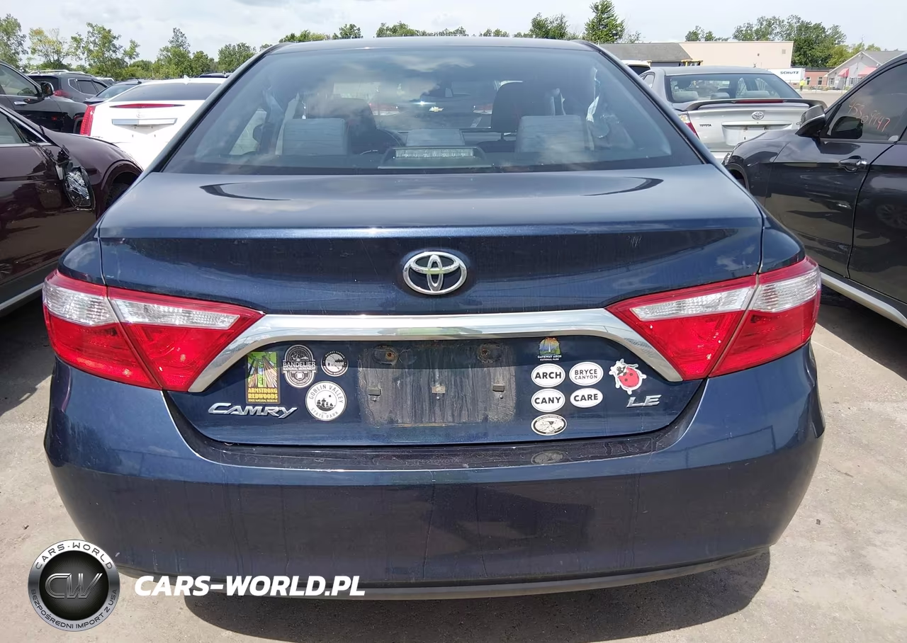 2017 Toyota Camry Le VIN:4T1BF1FK5HU779210 - 17
