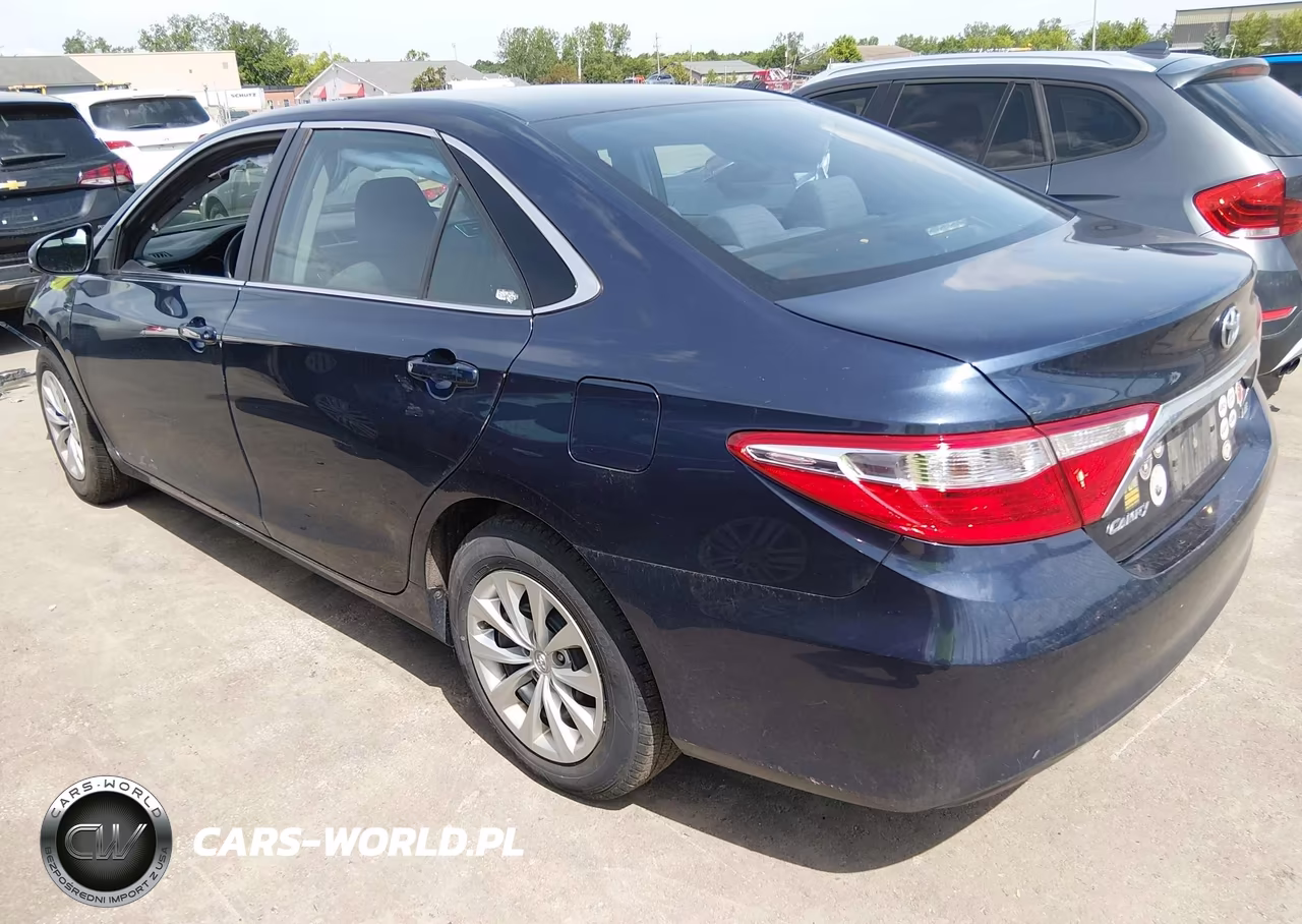 2017 Toyota Camry Le VIN:4T1BF1FK5HU779210 - 3