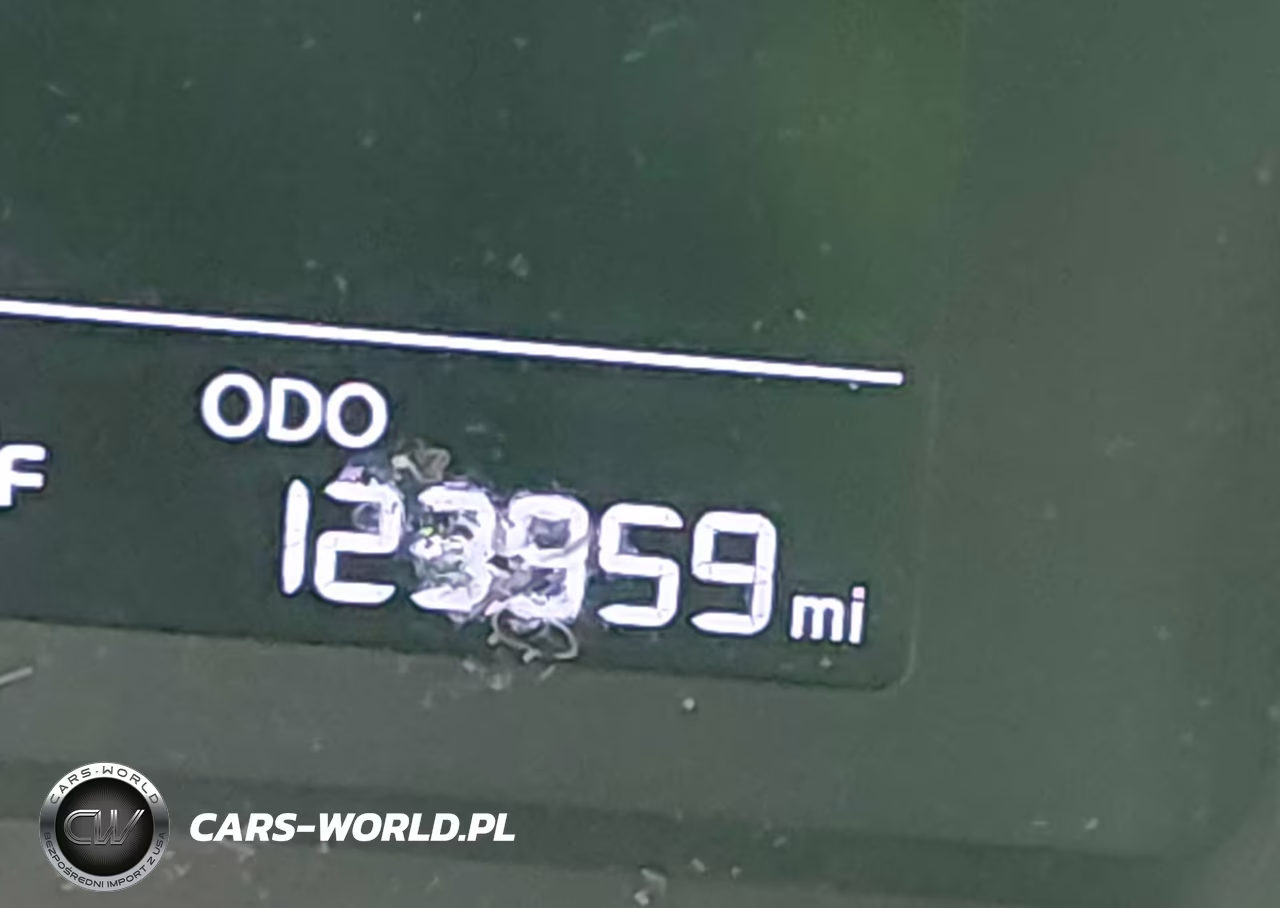 2018 Kia Forte Lx VIN:3KPFK4A73JE205778 - 16