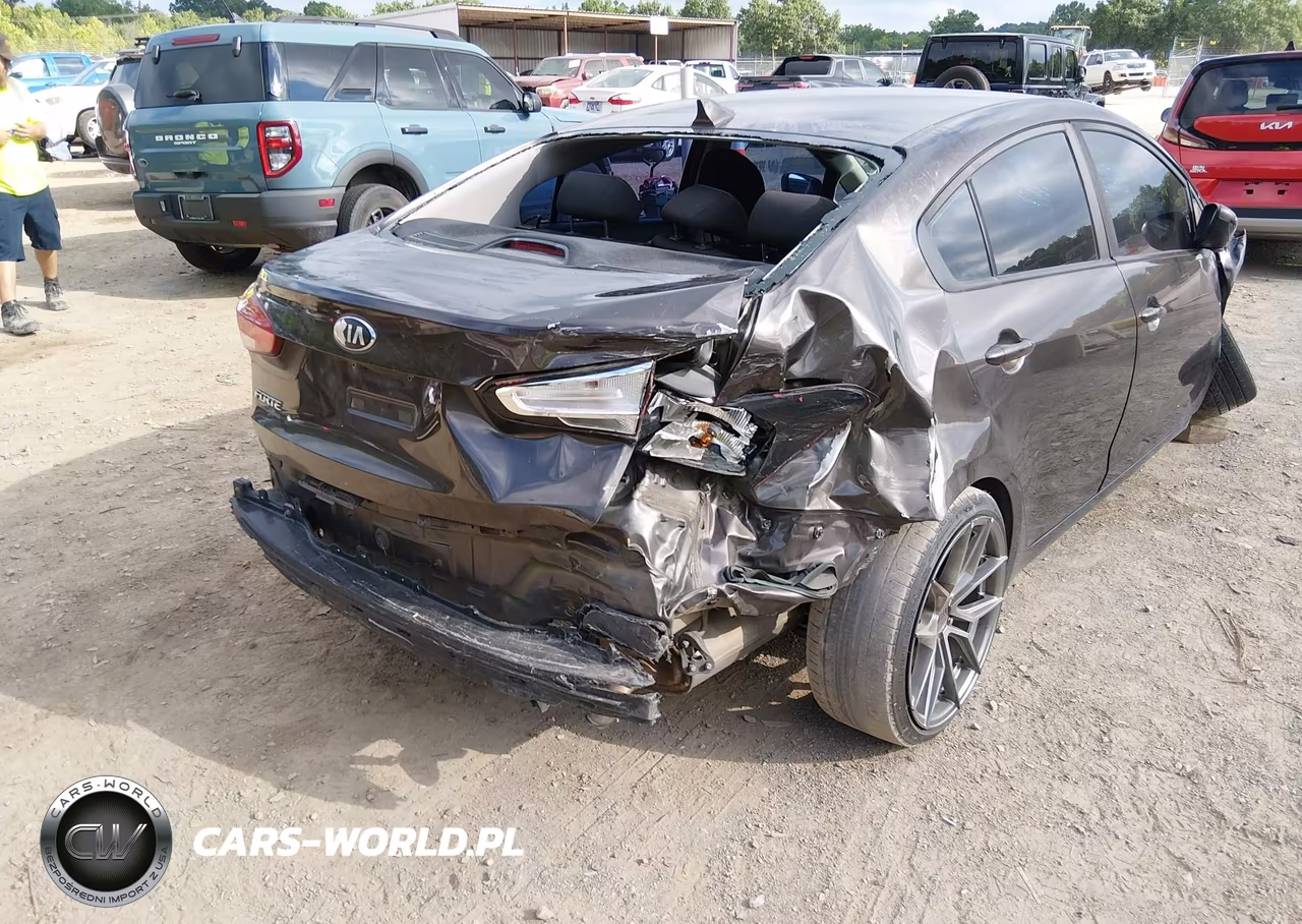 2018 Kia Forte Lx VIN:3KPFK4A73JE205778 - 18