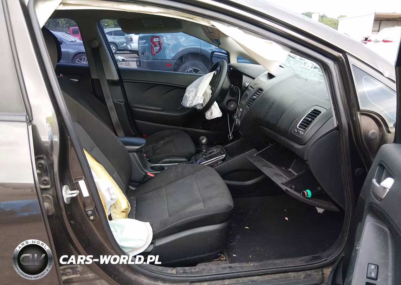 2018 Kia Forte Lx VIN:3KPFK4A73JE205778 - 5