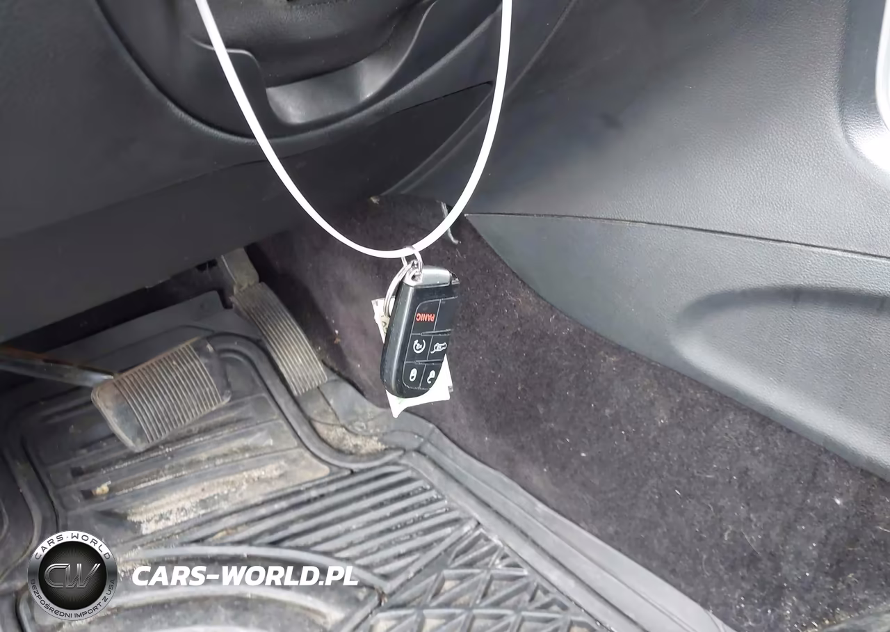 2015 Jeep Grand Cherokee Altitude VIN:1C4RJFAG1FC224887 - 11