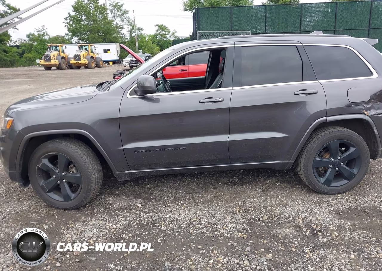 2015 Jeep Grand Cherokee Altitude VIN:1C4RJFAG1FC224887 - 14
